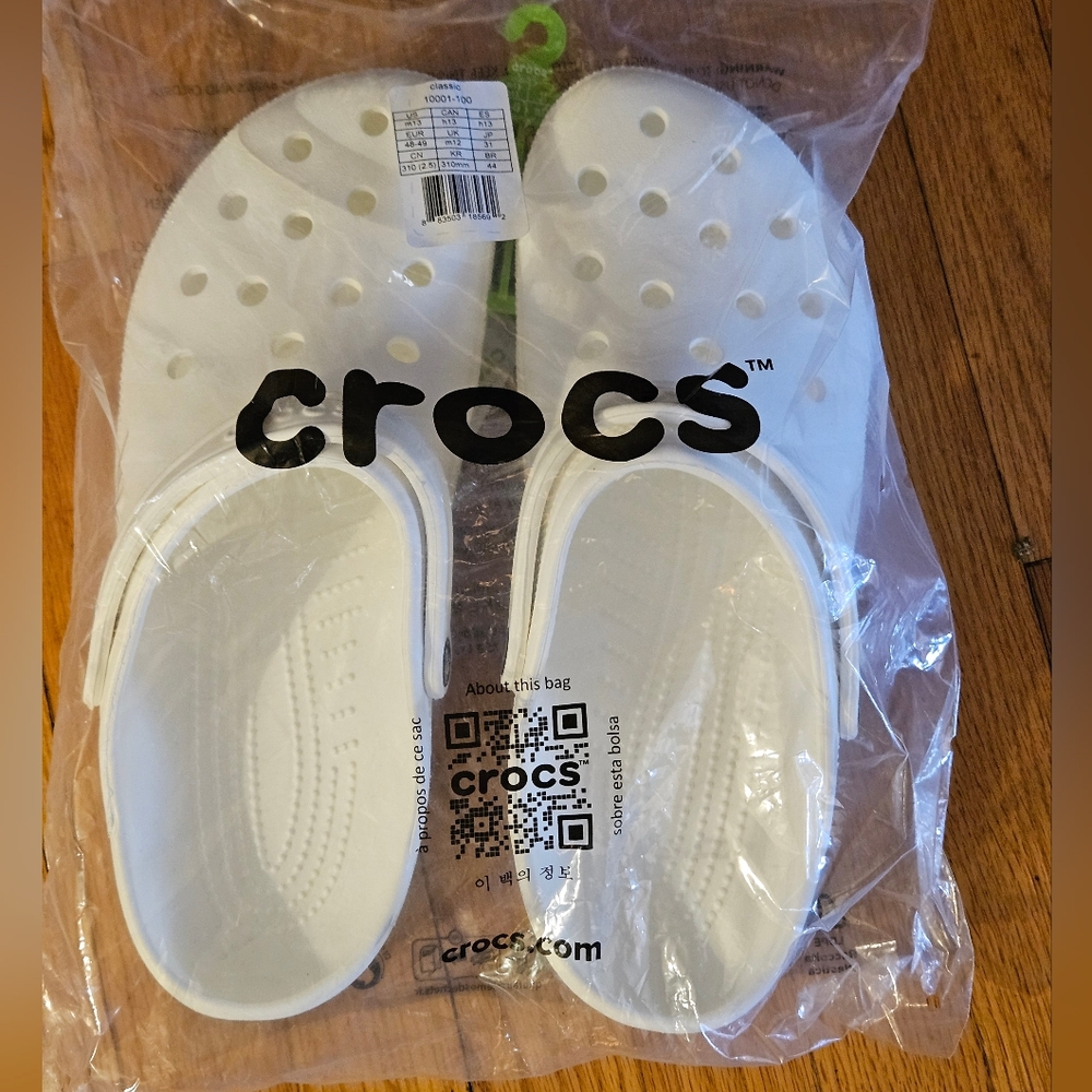 CROCS Classic Clog in White Men Size 13 NWT - Picture 2 of 3